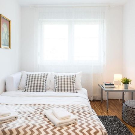Spacious 2Bdr Apartment - Free Parking Zagreb Eksteriør billede