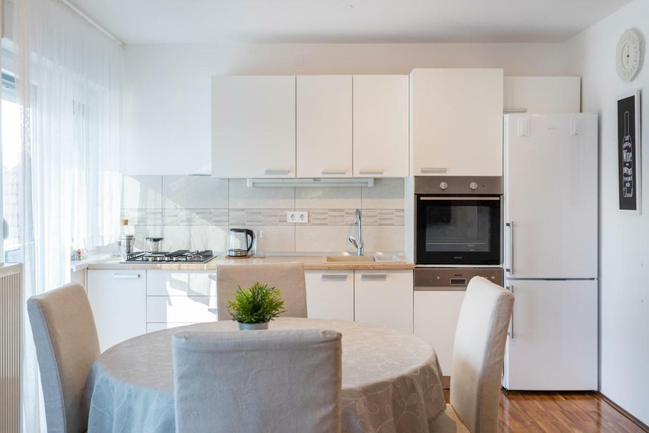 Spacious 2Bdr Apartment - Free Parking Zagreb Eksteriør billede
